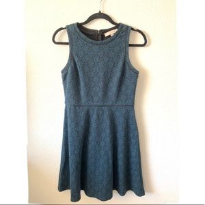 Sleeveless dress